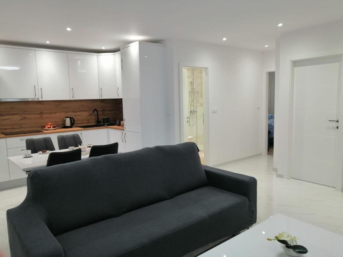 Apartmani Marivo Baška Voda Екстериор снимка