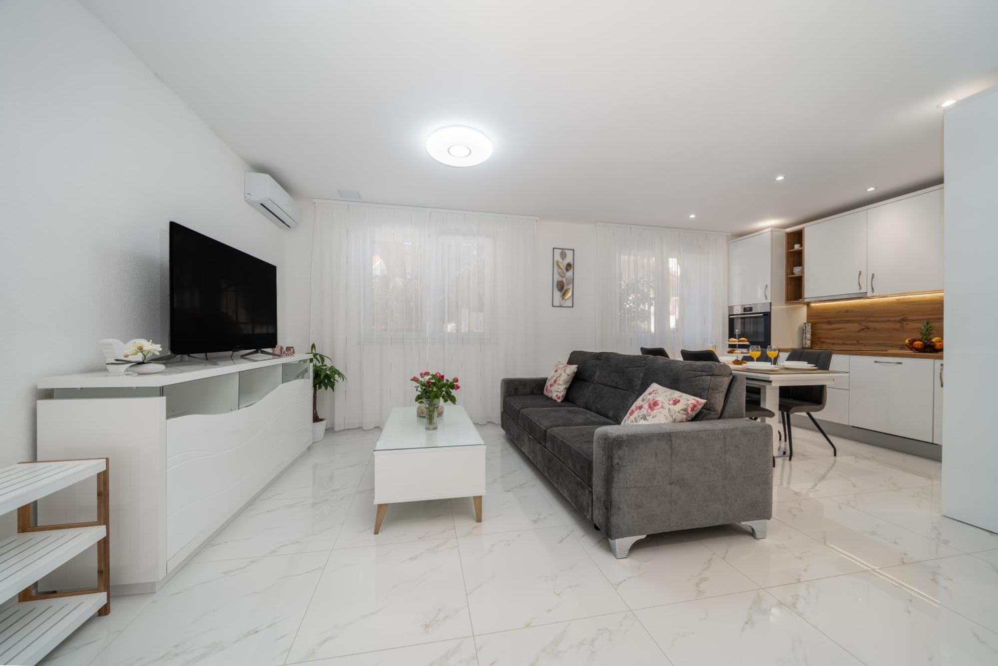 Apartmani Marivo Baška Voda Екстериор снимка