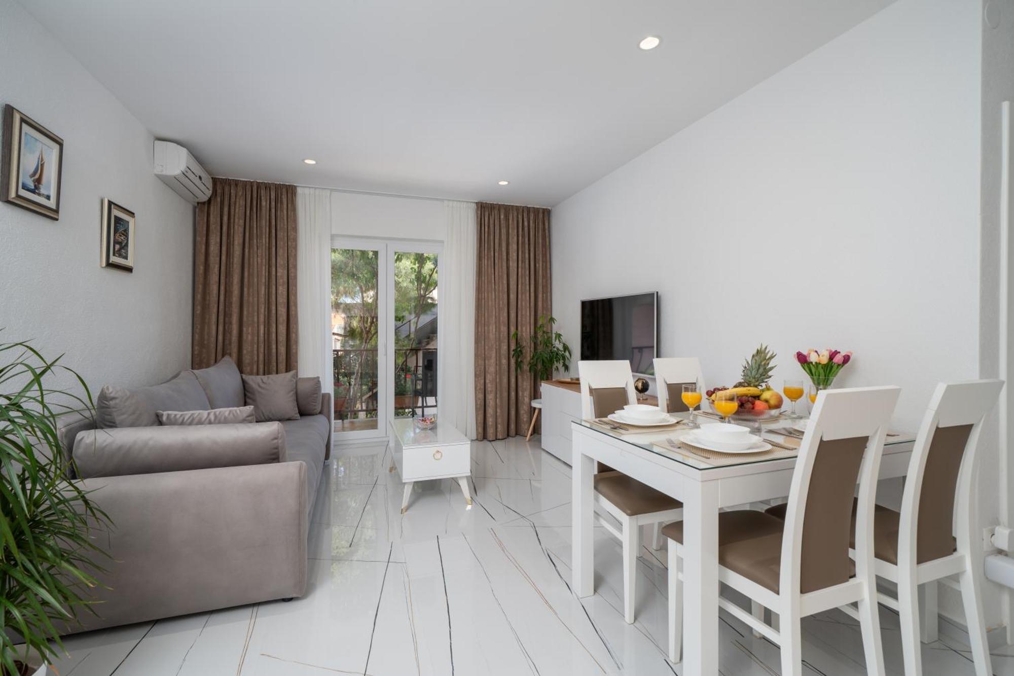 Apartmani Marivo Baška Voda Екстериор снимка